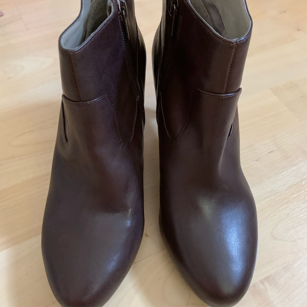 Rockport Brown Leather Booties 9 W